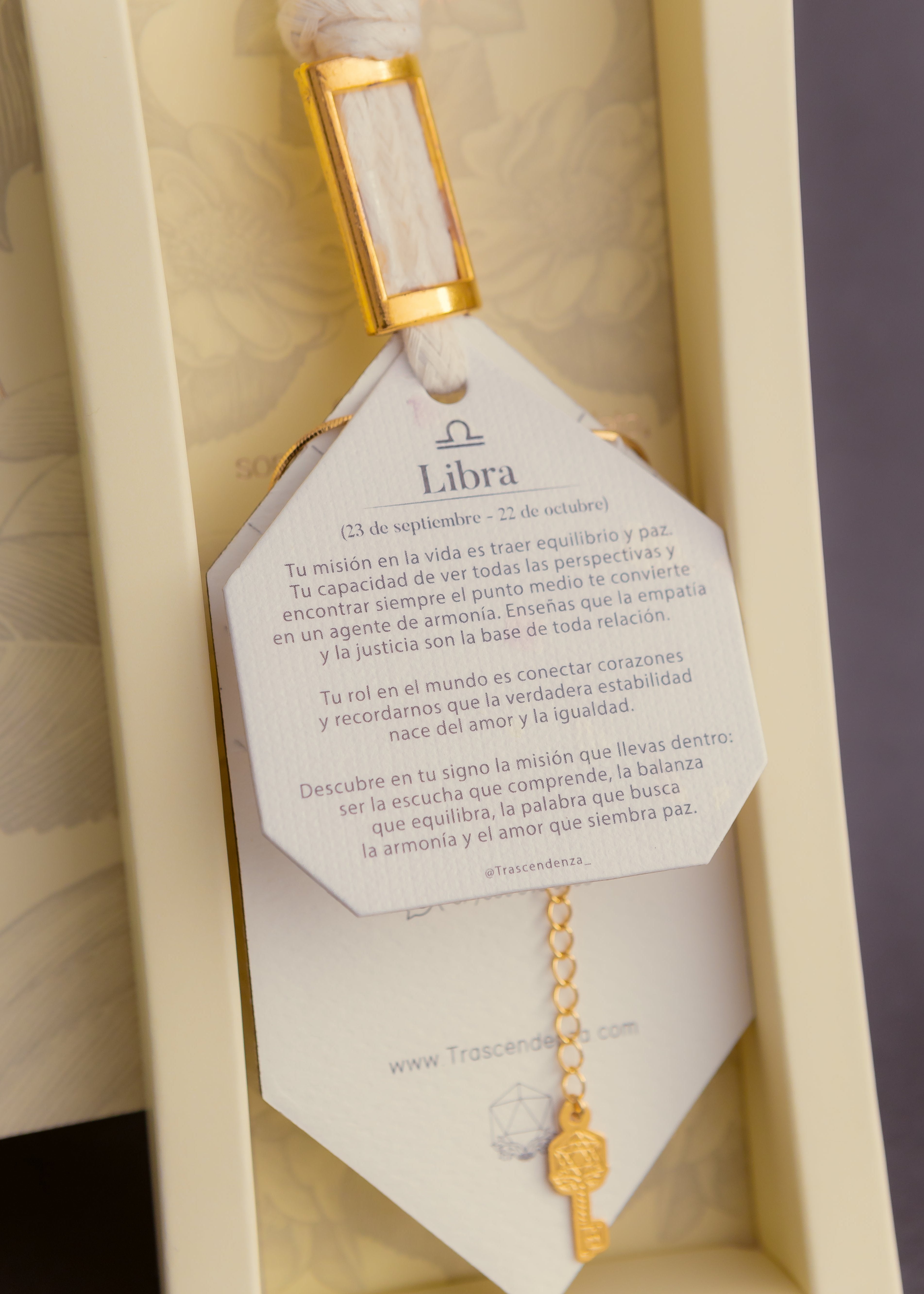 Collar Libra